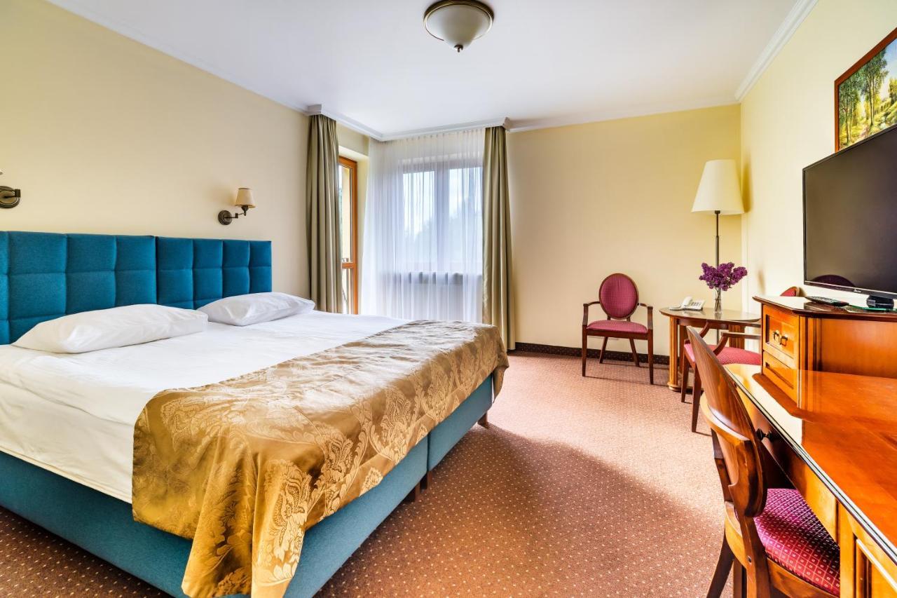 Hotel Pan Tadeusz Serock Exterior foto